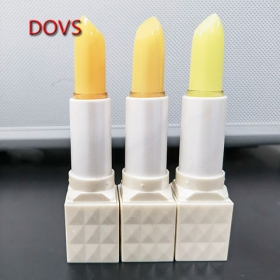 现代流行OEM /ODM舒缓润唇膏自有品牌唇部美容和化妆润唇膏